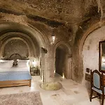 Hera Cave Hotel