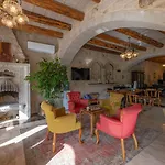 Hera Cave Hotel
