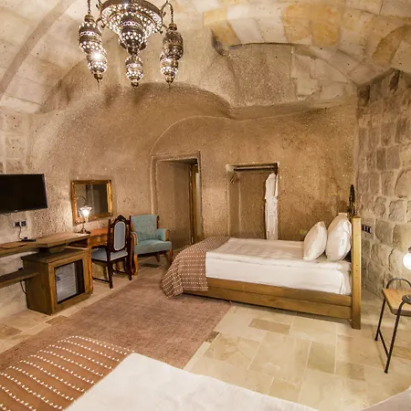 Hera Cave Hotel 4*