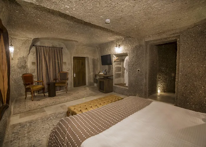 Hotel Hera Cave