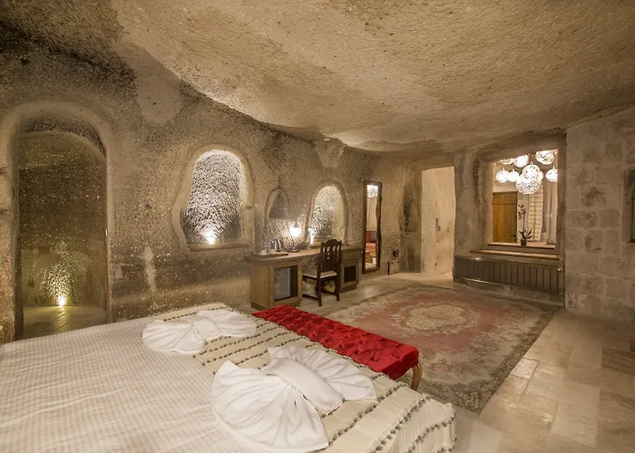 Hotel Hera Cave